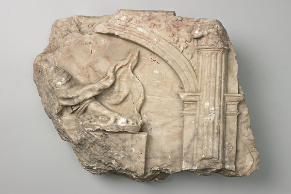 Stone relief fragment of the tomb of Philip II of Croÿ, with an armorial and an escutcheon with the Jerusalem cross