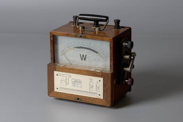 AEVD wattmeter