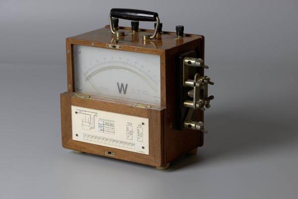 AEVD wattmeter