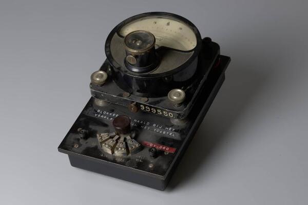 Hartmann en Braun millivoltmeter