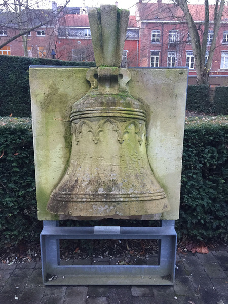 Gable stone of bell foundry Michaux