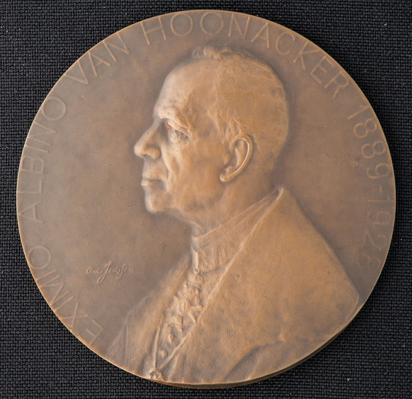 Portrait medal of Albien van Hoonacker (1857-1933)