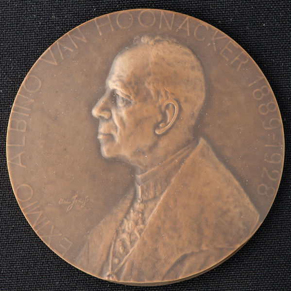 Portrait medal of Albien van Hoonacker (1857-1933)