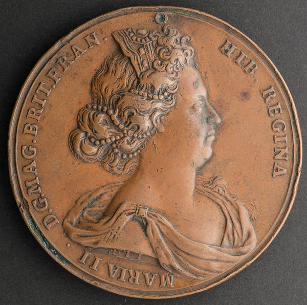 Portrait medal of Mary II of England (1662-1694)