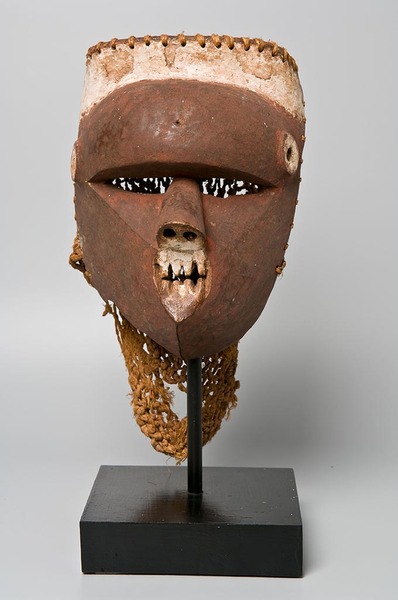 Basala (Salampasu) mask