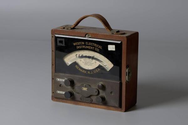 Weston voltmeter